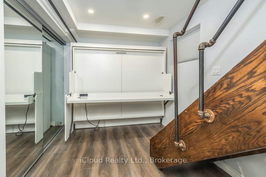 225 Wallace Avenue, Toronto, ON, M6H 1V5 - 9