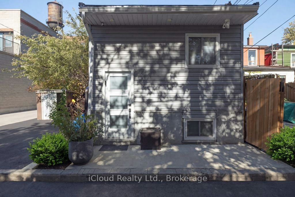 225 Wallace Avenue, Toronto, ON, M6H 1V5