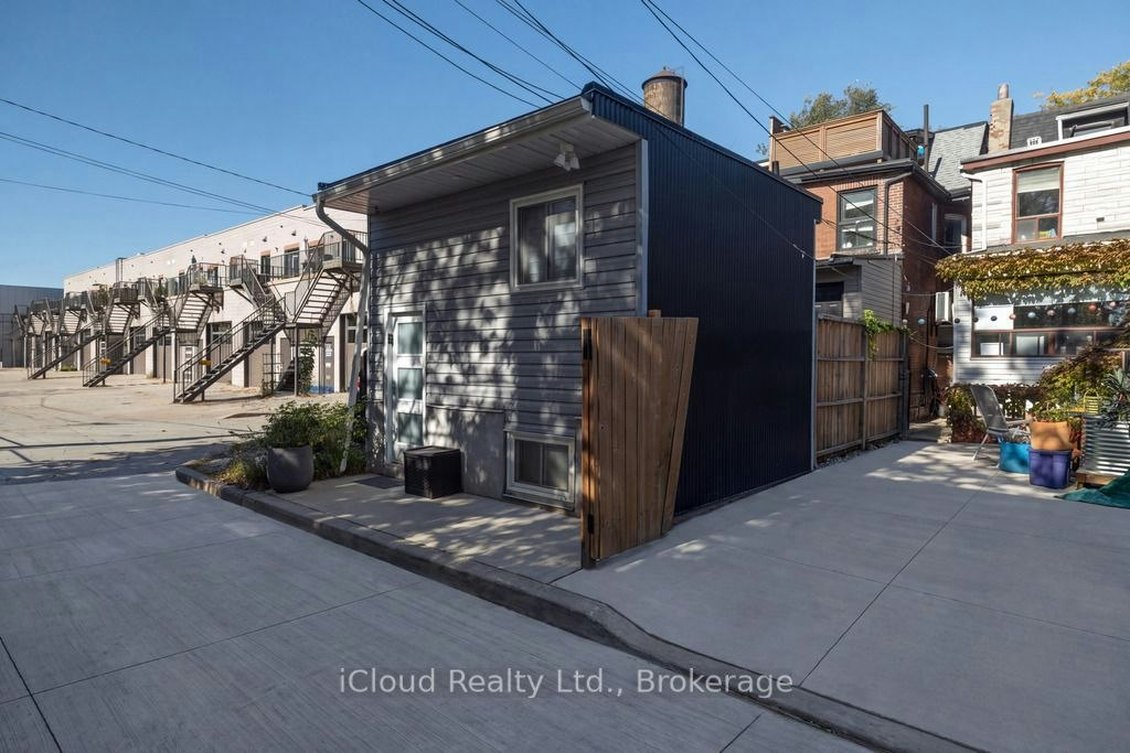 225 Wallace Avenue, Toronto, ON, M6H 1V5 - 2