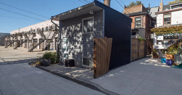 225 Wallace Avenue, Toronto, ON, M6H 1V5 - 2