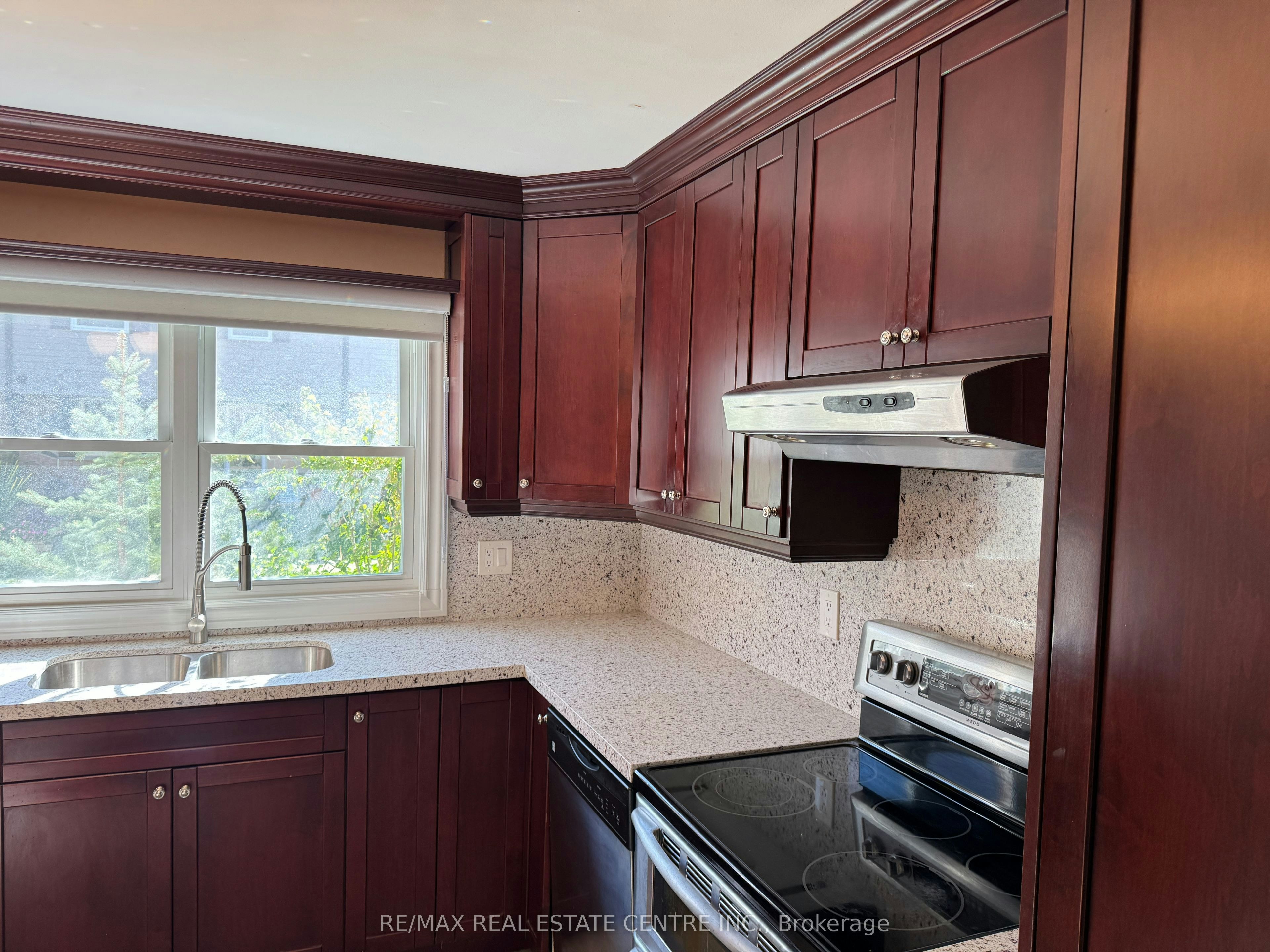 12-2825 Gananoque Drive, Mississauga, ON, L5N 1V6 - 18