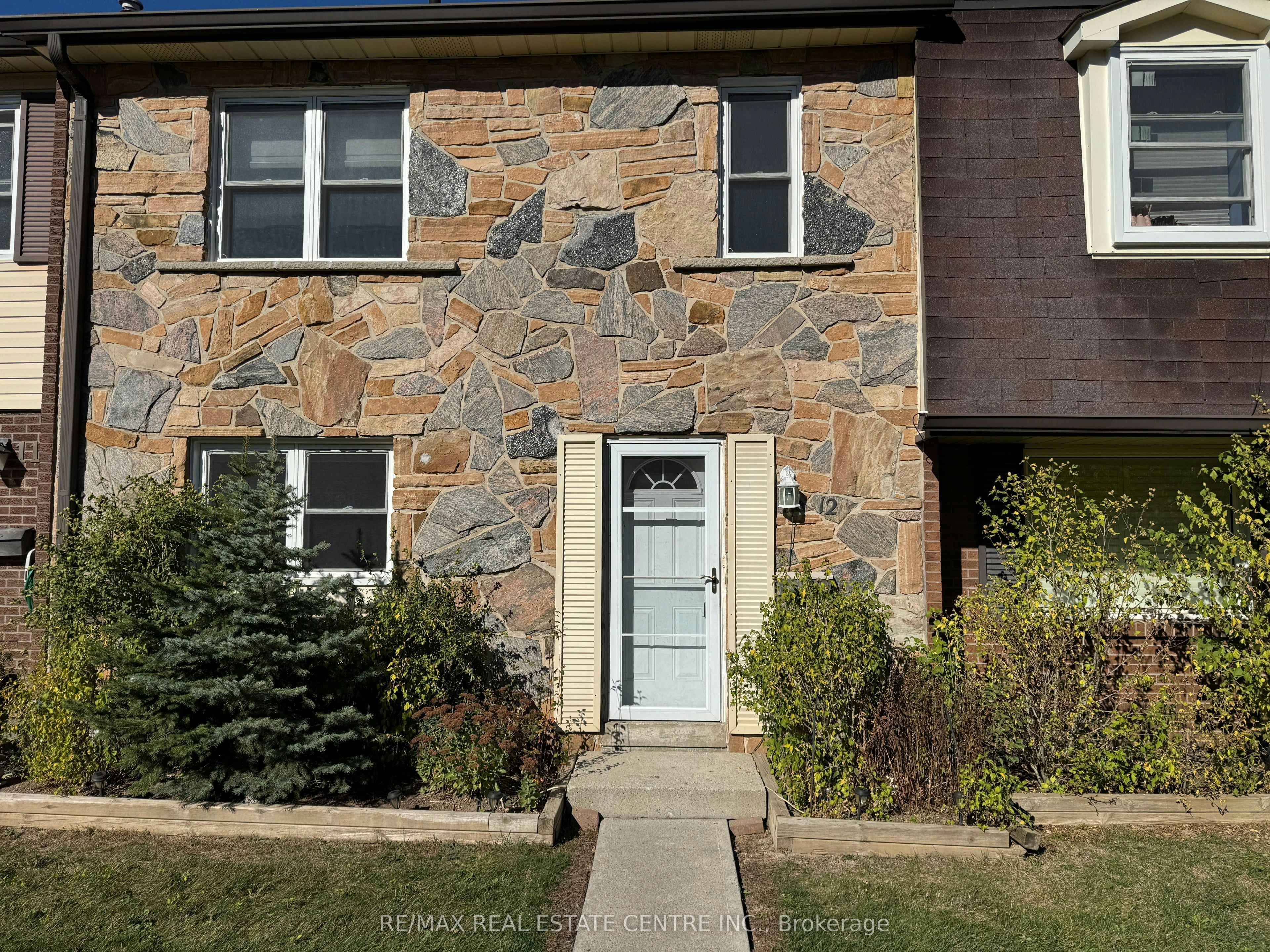 12-2825 Gananoque Drive, Mississauga, ON, L5N 1V6 - 3