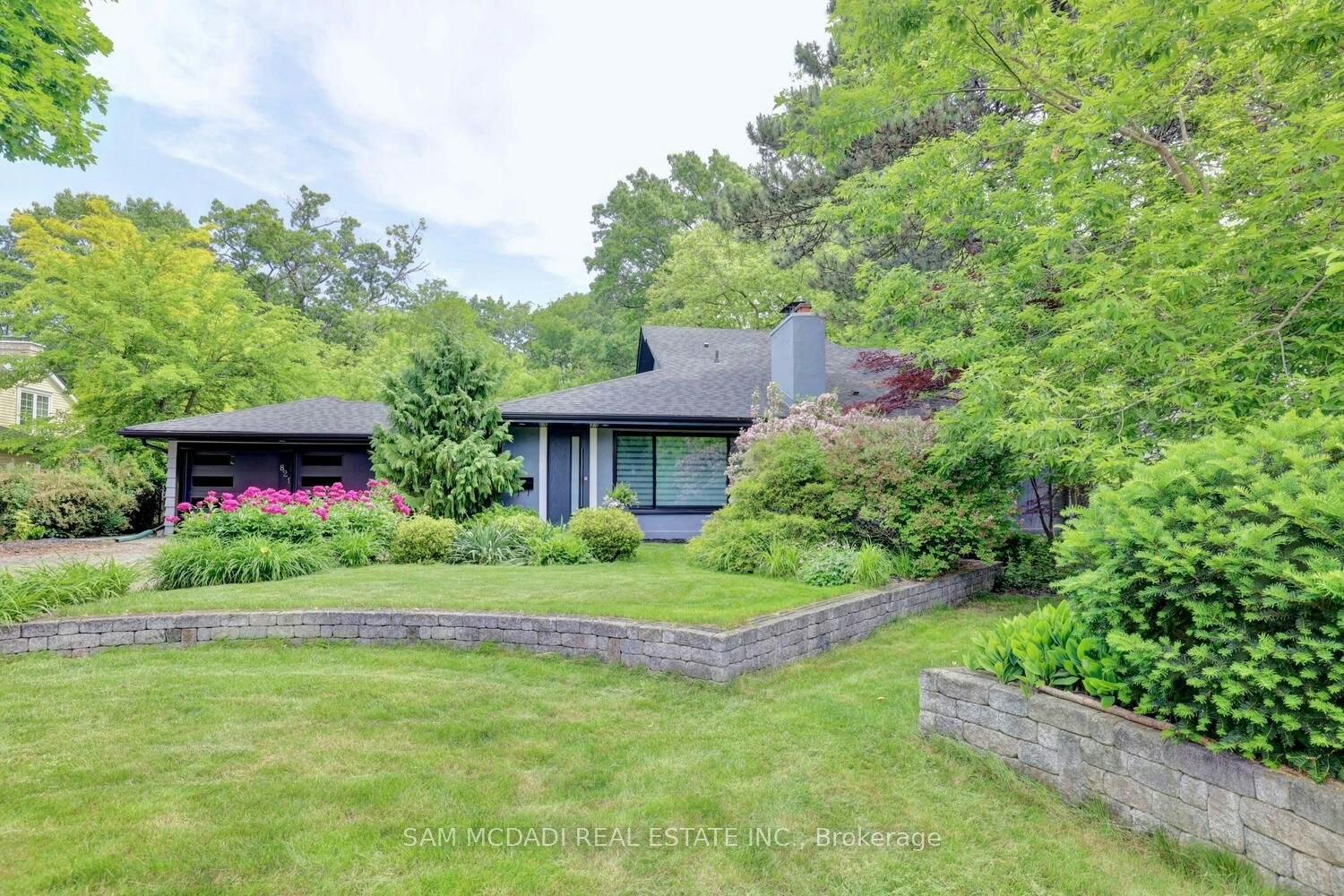 821 Parkland Avenue, Mississauga, ON, L5H 3G6 - 2