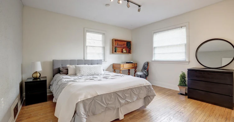 821 Parkland Avenue, Mississauga, ON, L5H 3G6 - 11