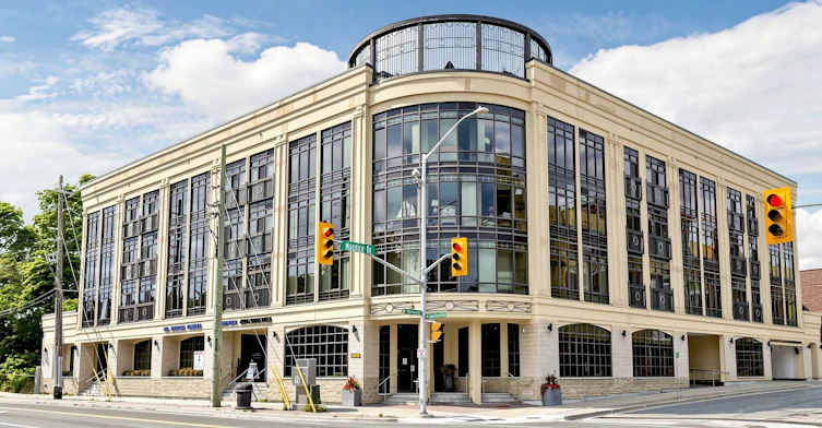 201-205 Lakeshore Road W, Oakville, ON, L6K 0H8 - 2