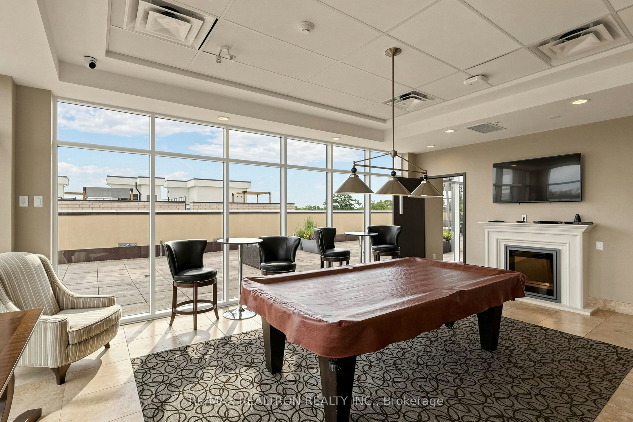 201-205 Lakeshore Road W, Oakville, ON, L6K 0H8 - 36