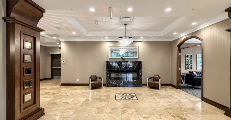 201-205 Lakeshore Road W, Oakville, ON, L6K 0H8 - 5