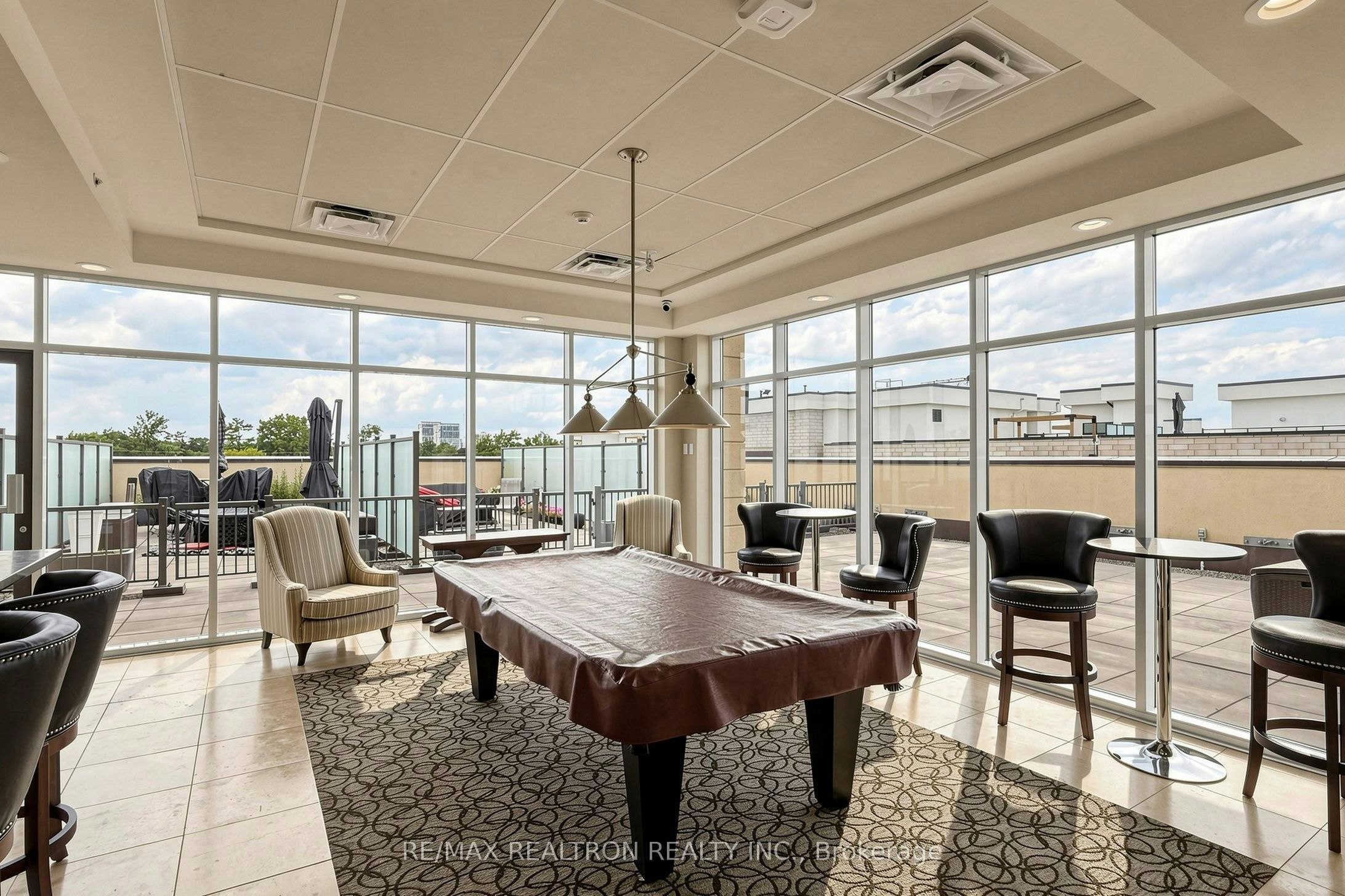 201-205 Lakeshore Road W, Oakville, ON, L6K 0H8 - 37