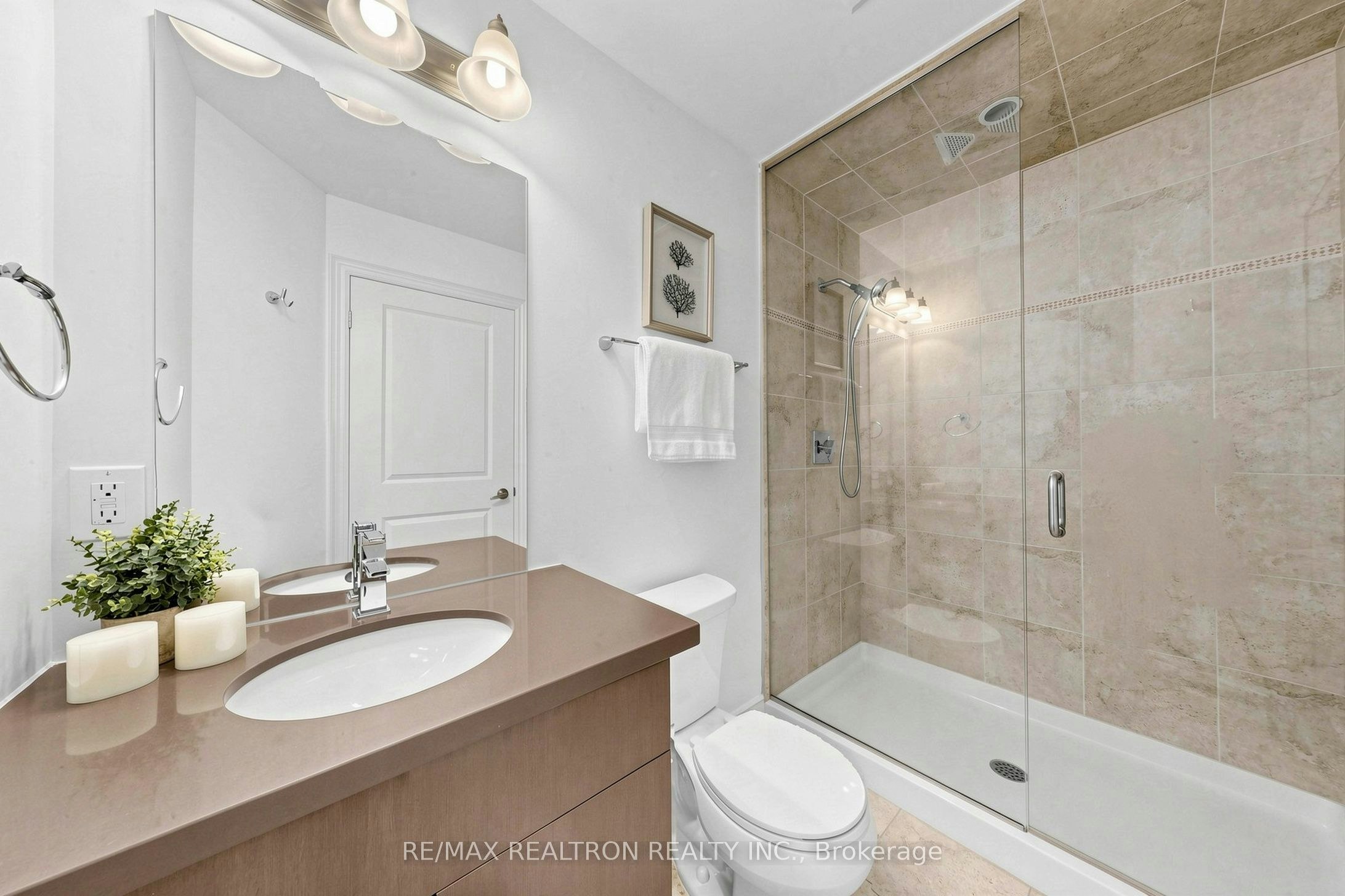 201-205 Lakeshore Road W, Oakville, ON, L6K 0H8 - 29