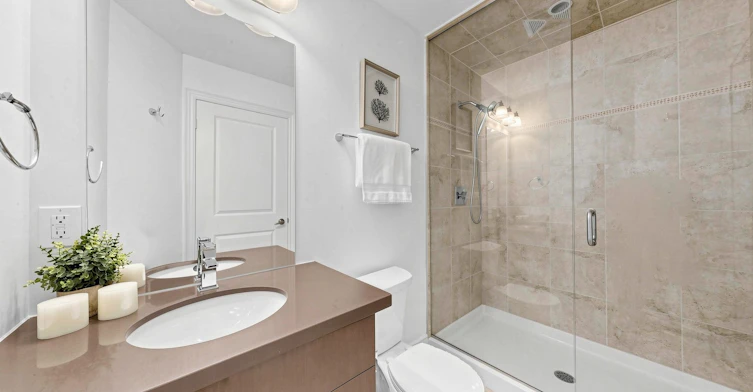 201-205 Lakeshore Road W, Oakville, ON, L6K 0H8 - 29