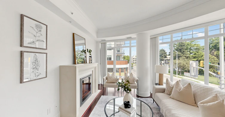 201-205 Lakeshore Road W, Oakville, ON, L6K 0H8 - 7