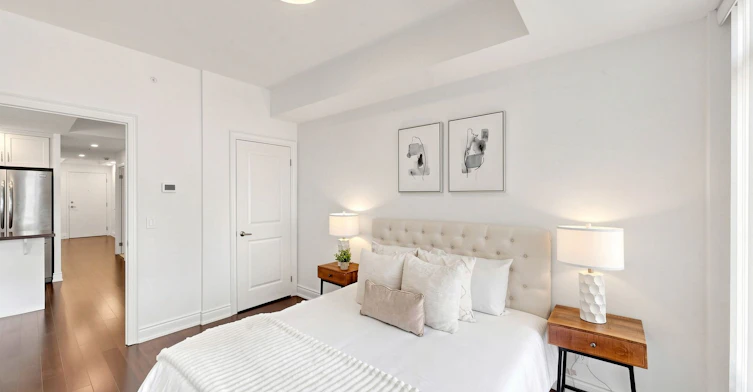 201-205 Lakeshore Road W, Oakville, ON, L6K 0H8 - 28