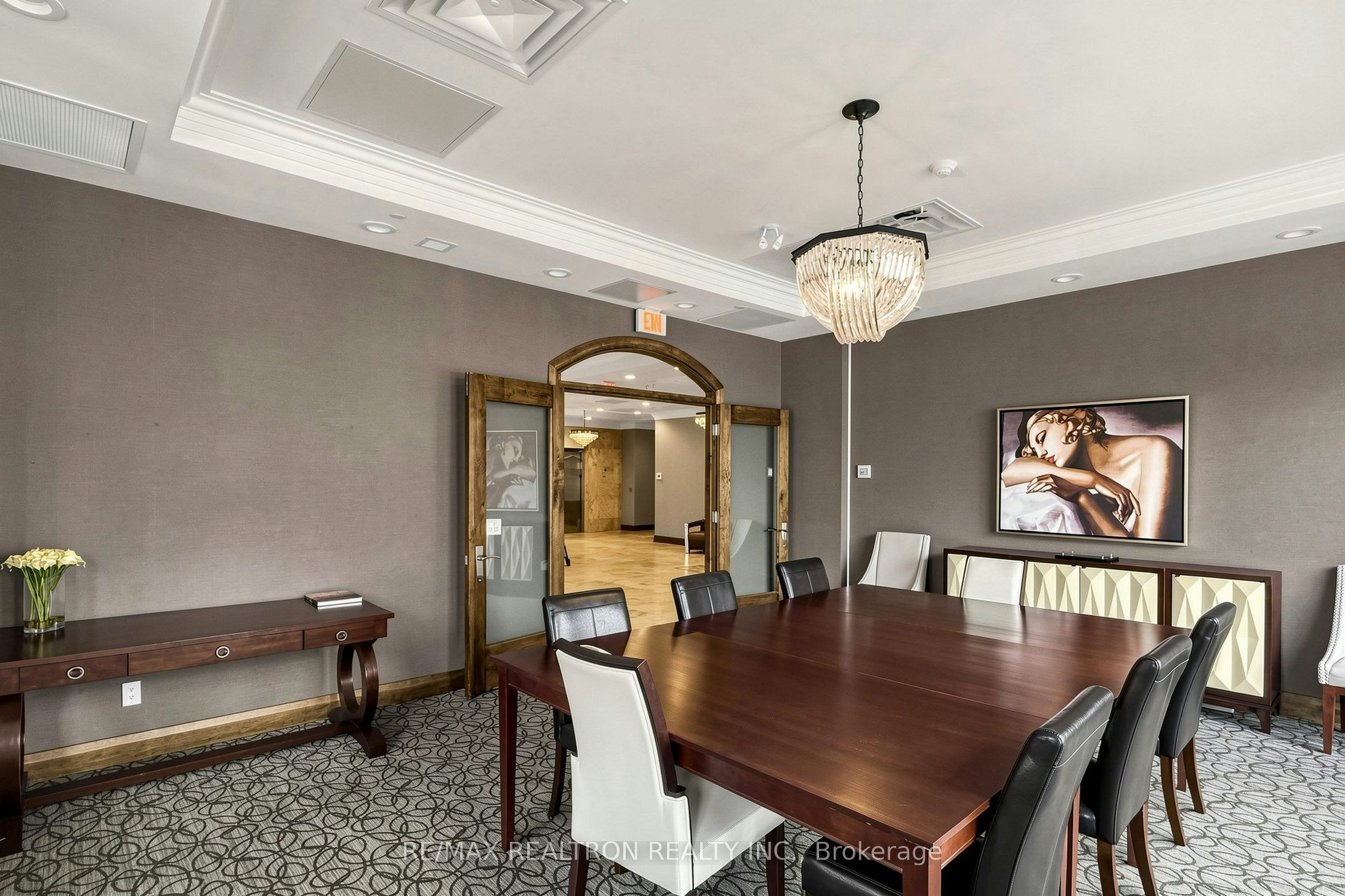 201-205 Lakeshore Road W, Oakville, ON, L6K 0H8 - 43