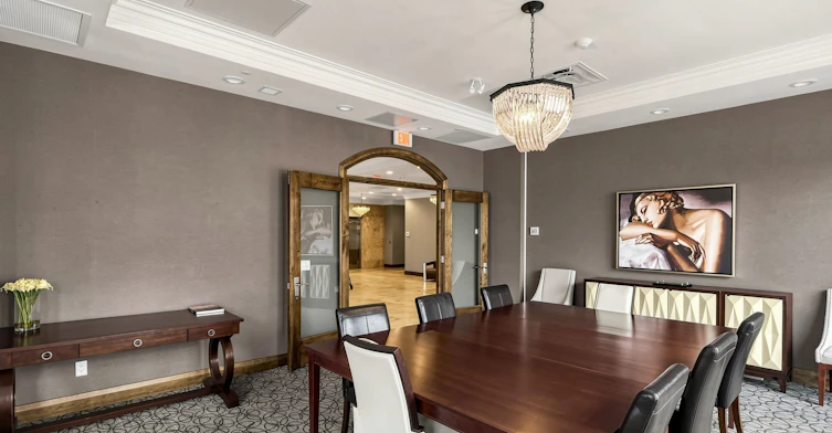 201-205 Lakeshore Road W, Oakville, ON, L6K 0H8 - 43