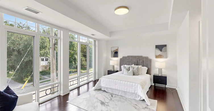 201-205 Lakeshore Road W, Oakville, ON, L6K 0H8 - 19