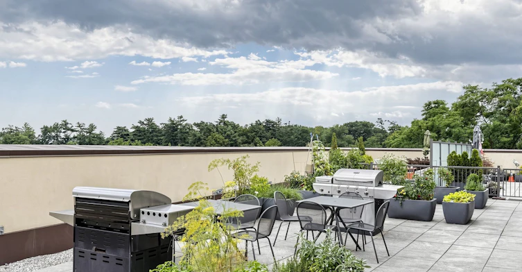 201-205 Lakeshore Road W, Oakville, ON, L6K 0H8 - 45