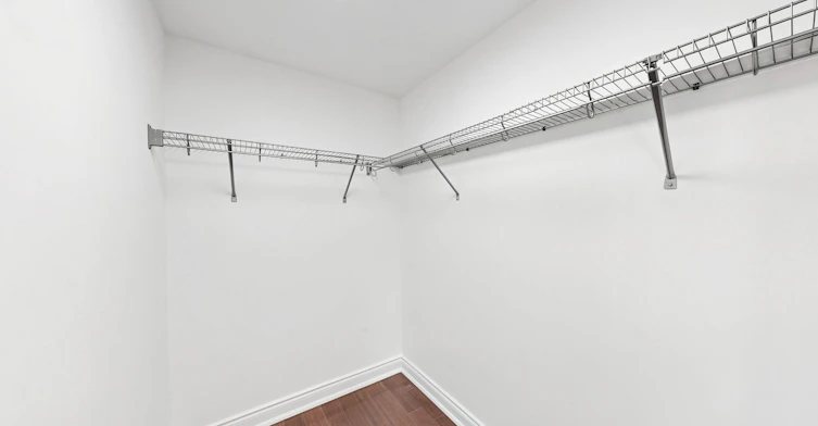 201-205 Lakeshore Road W, Oakville, ON, L6K 0H8 - 23