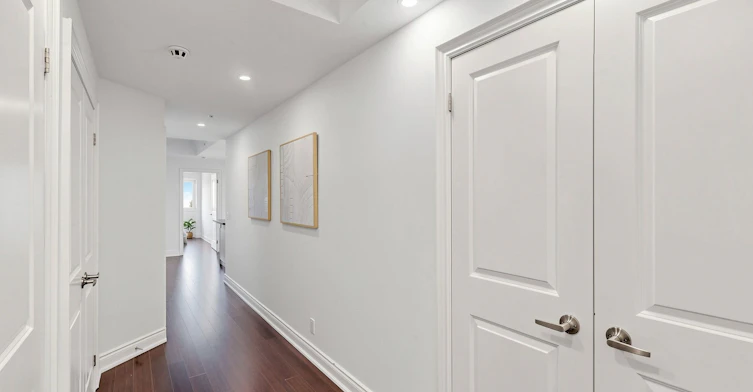 201-205 Lakeshore Road W, Oakville, ON, L6K 0H8 - 32