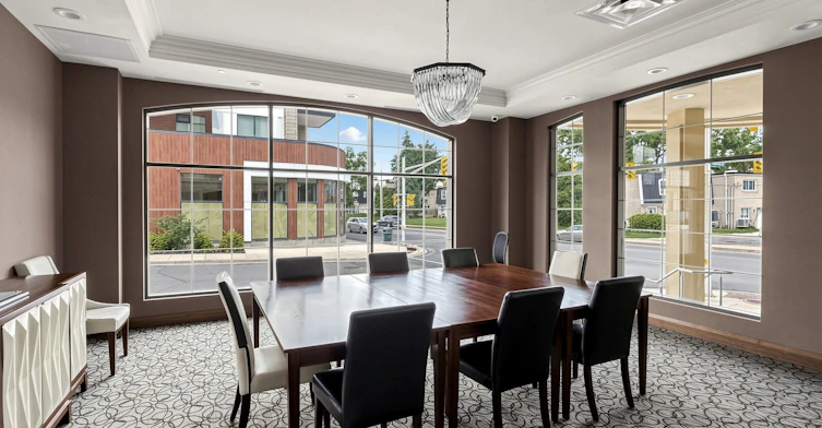 201-205 Lakeshore Road W, Oakville, ON, L6K 0H8 - 42