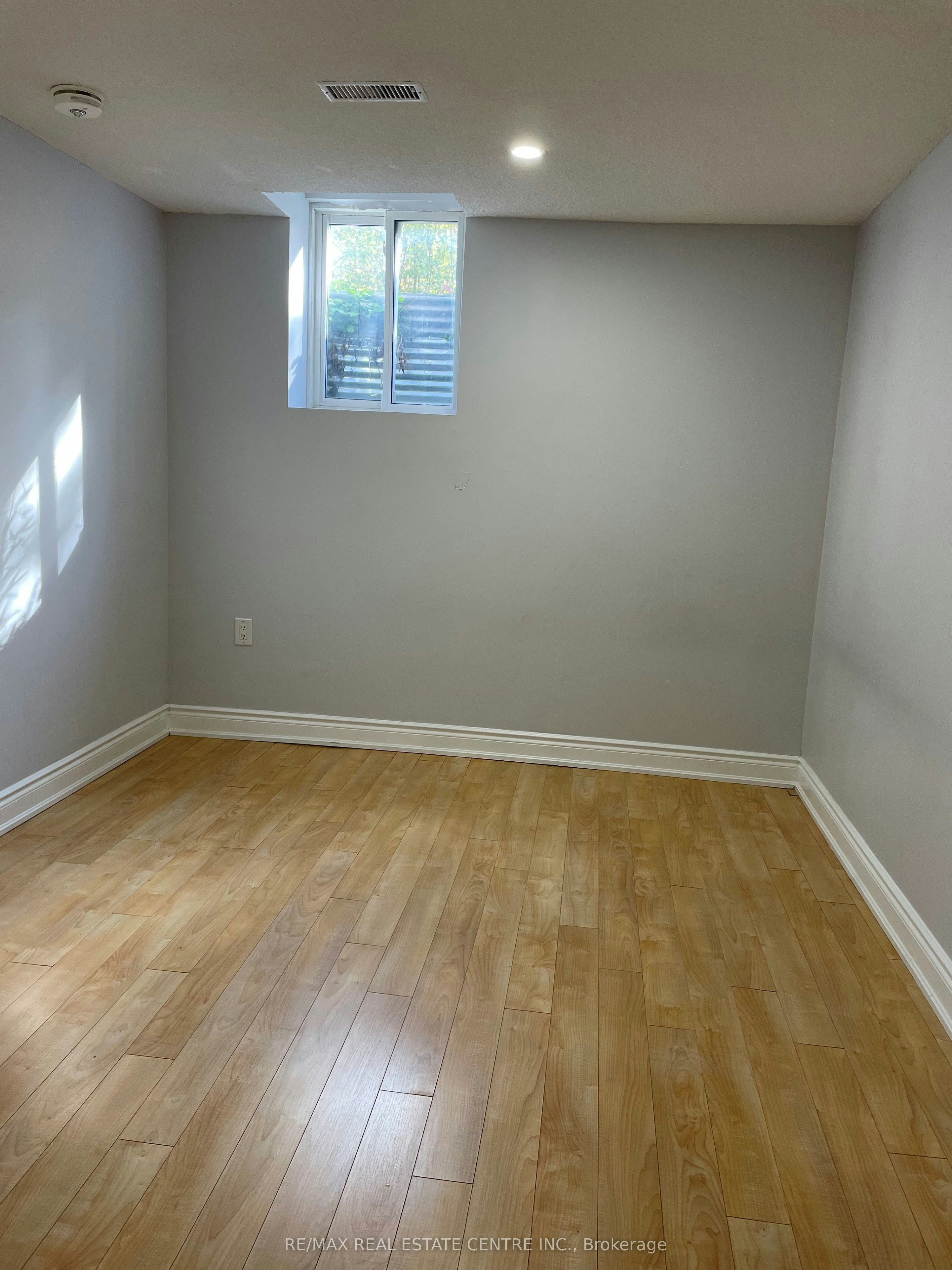 (Basement)-1474 Pate Court, Mississauga, ON, L5V 2Y8 - 5