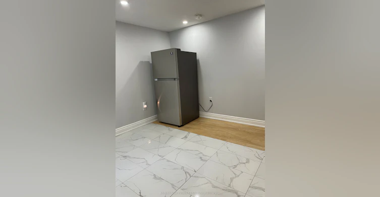 (Basement)-1474 Pate Court, Mississauga, ON, L5V 2Y8 - 4