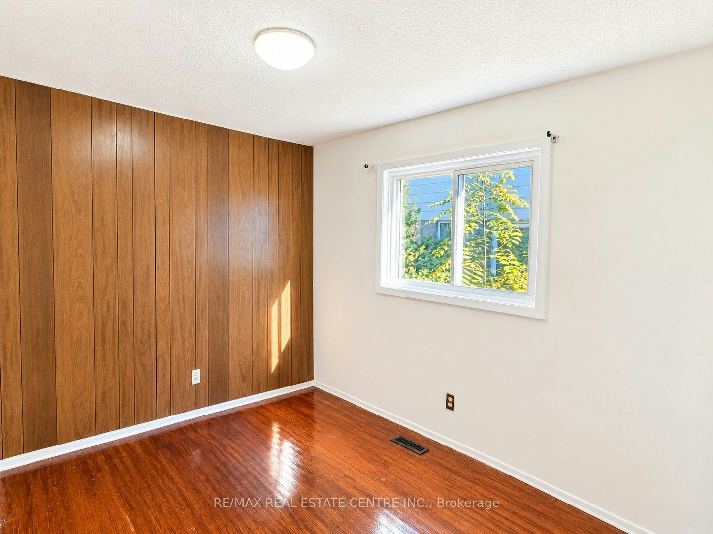 3722 Ellengale Drive, Mississauga, ON, L5C 1Z7 - 3