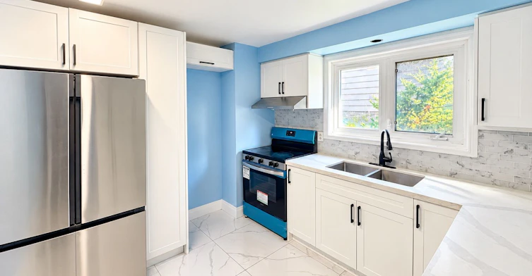 3722 Ellengale Drive, Mississauga, ON, L5C 1Z7 - 9