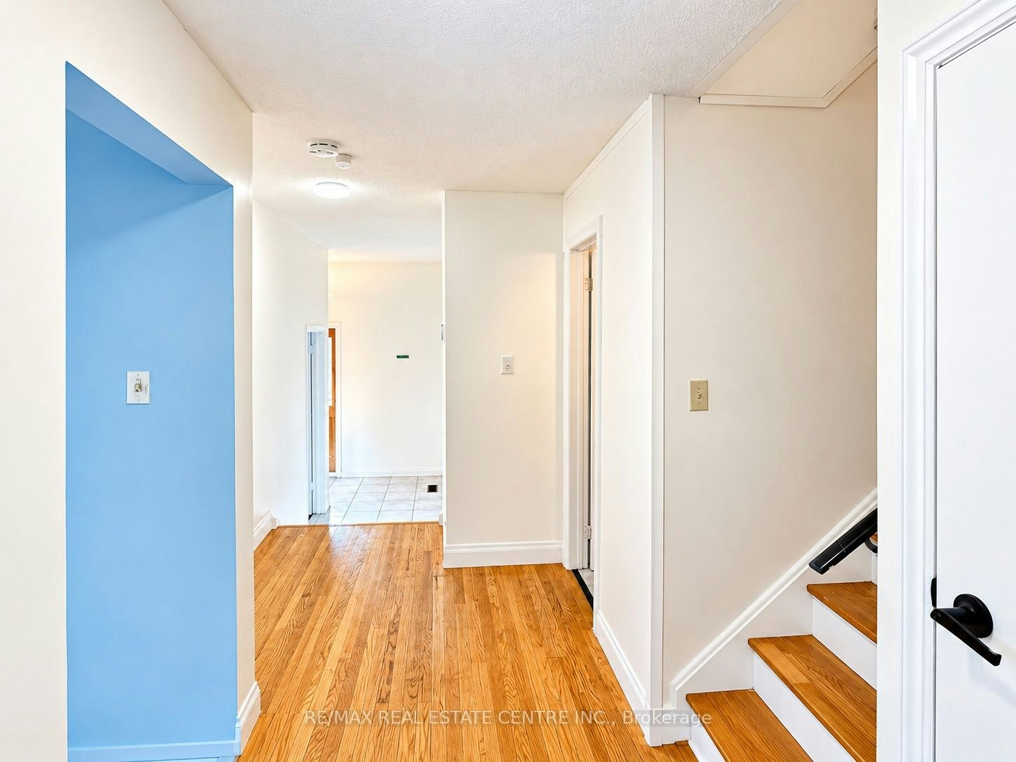 3722 Ellengale Drive, Mississauga, ON, L5C 1Z7 - 12