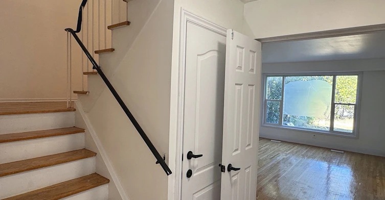 3722 Ellengale Drive, Mississauga, ON, L5C 1Z7 - 13