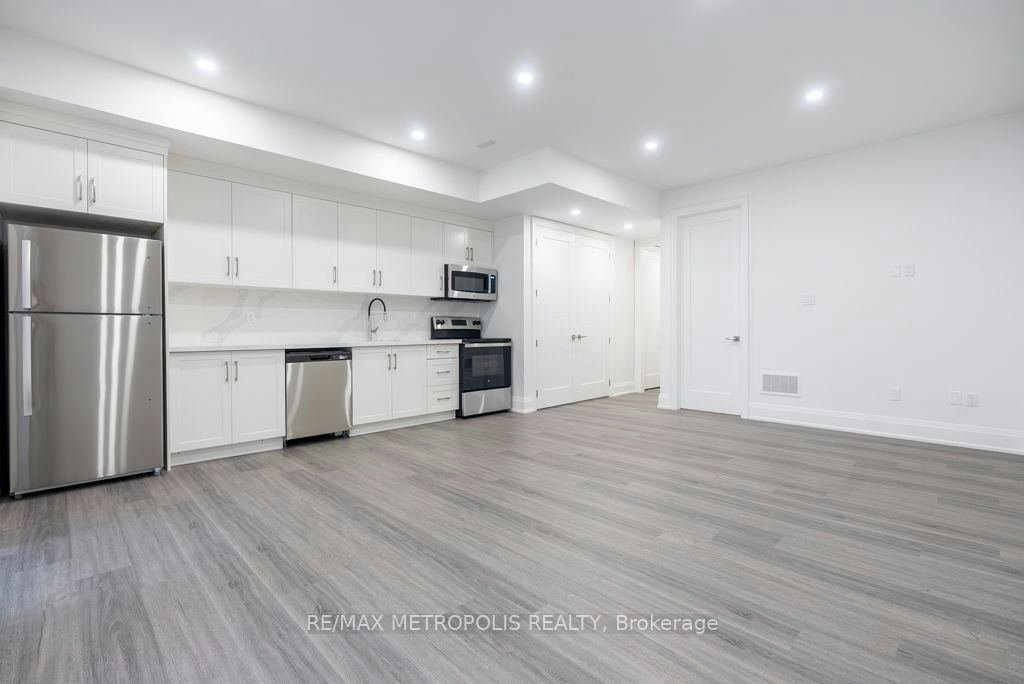 LOWER-25 Antonio Court, Toronto, ON, M9L 2J7 - 12