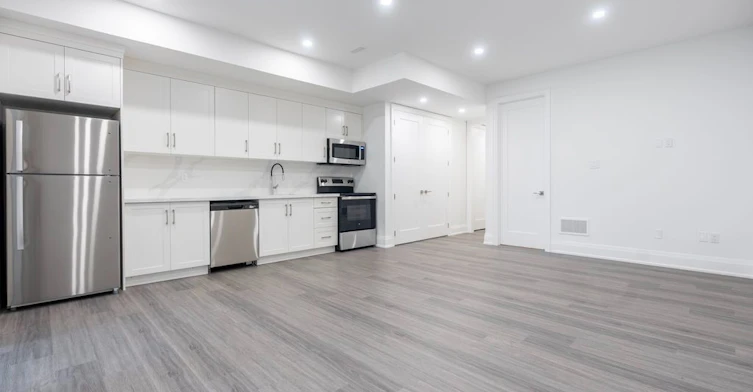 LOWER-25 Antonio Court, Toronto, ON, M9L 2J7 - 12