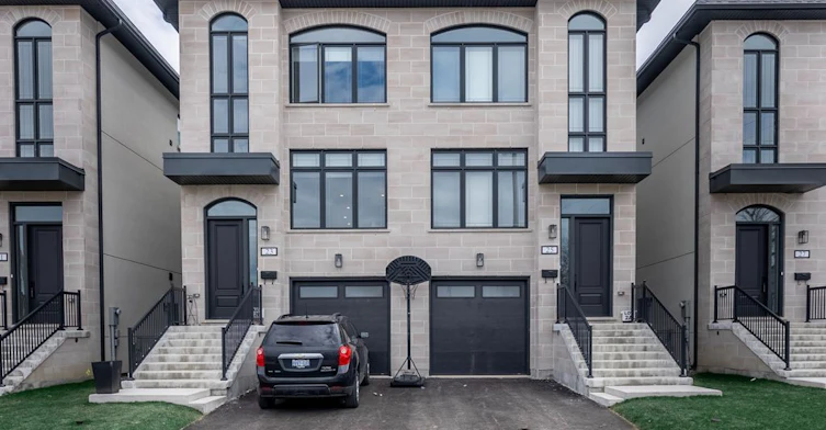 LOWER-25 Antonio Court, Toronto, ON, M9L 2J7