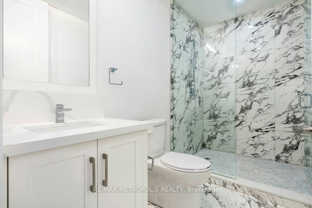 LOWER-25 Antonio Court, Toronto, ON, M9L 2J7 - 4