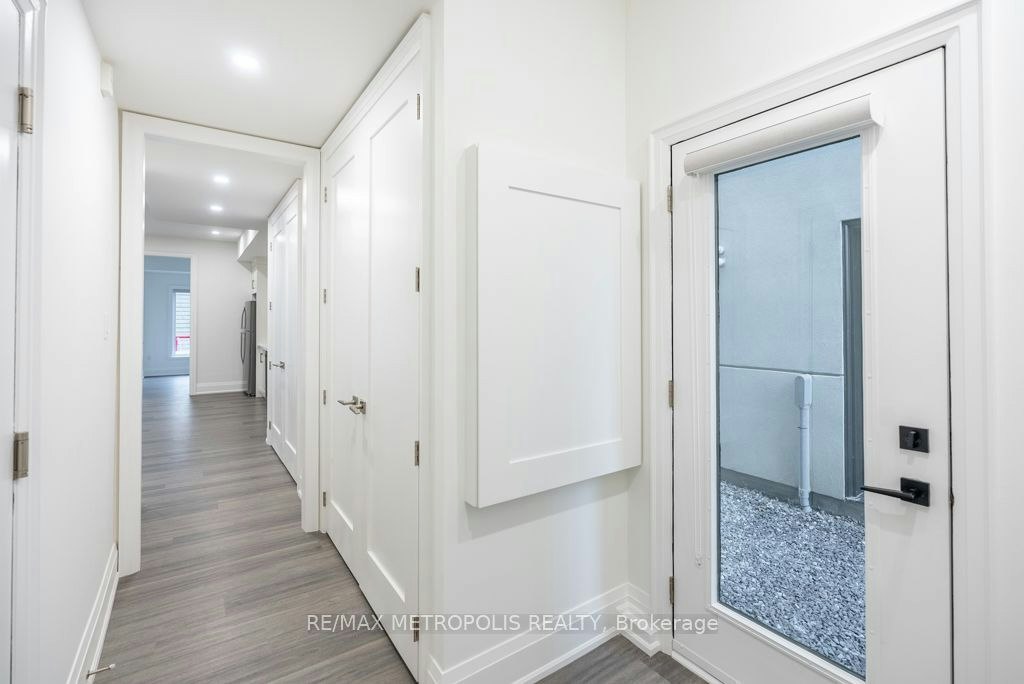 LOWER-25 Antonio Court, Toronto, ON, M9L 2J7 - 20