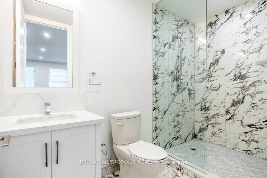 LOWER-25 Antonio Court, Toronto, ON, M9L 2J7 - 6