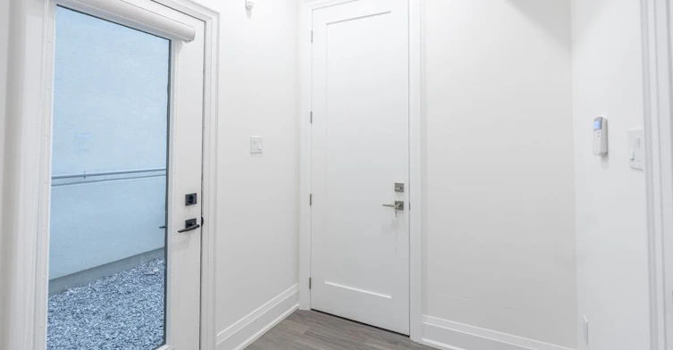 LOWER-25 Antonio Court, Toronto, ON, M9L 2J7 - 18