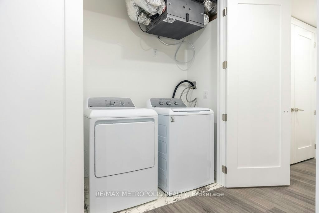 LOWER-25 Antonio Court, Toronto, ON, M9L 2J7 - 10