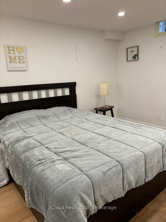 12 Scribner Court, Brampton, ON, L6Z 2N1 - 2