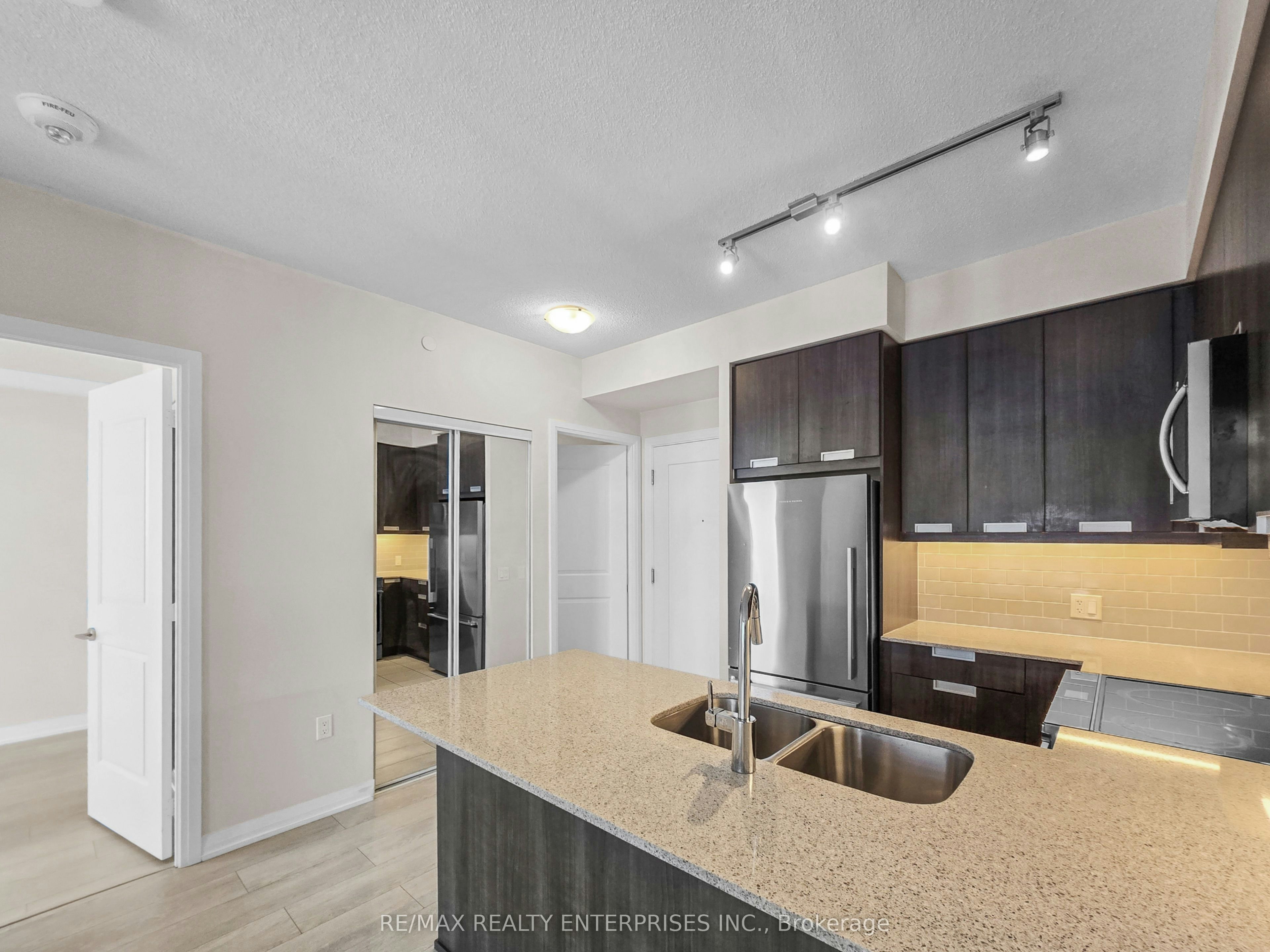 3212-35 Watergarden Drive, Mississauga, ON, L5R 0G8 - 8