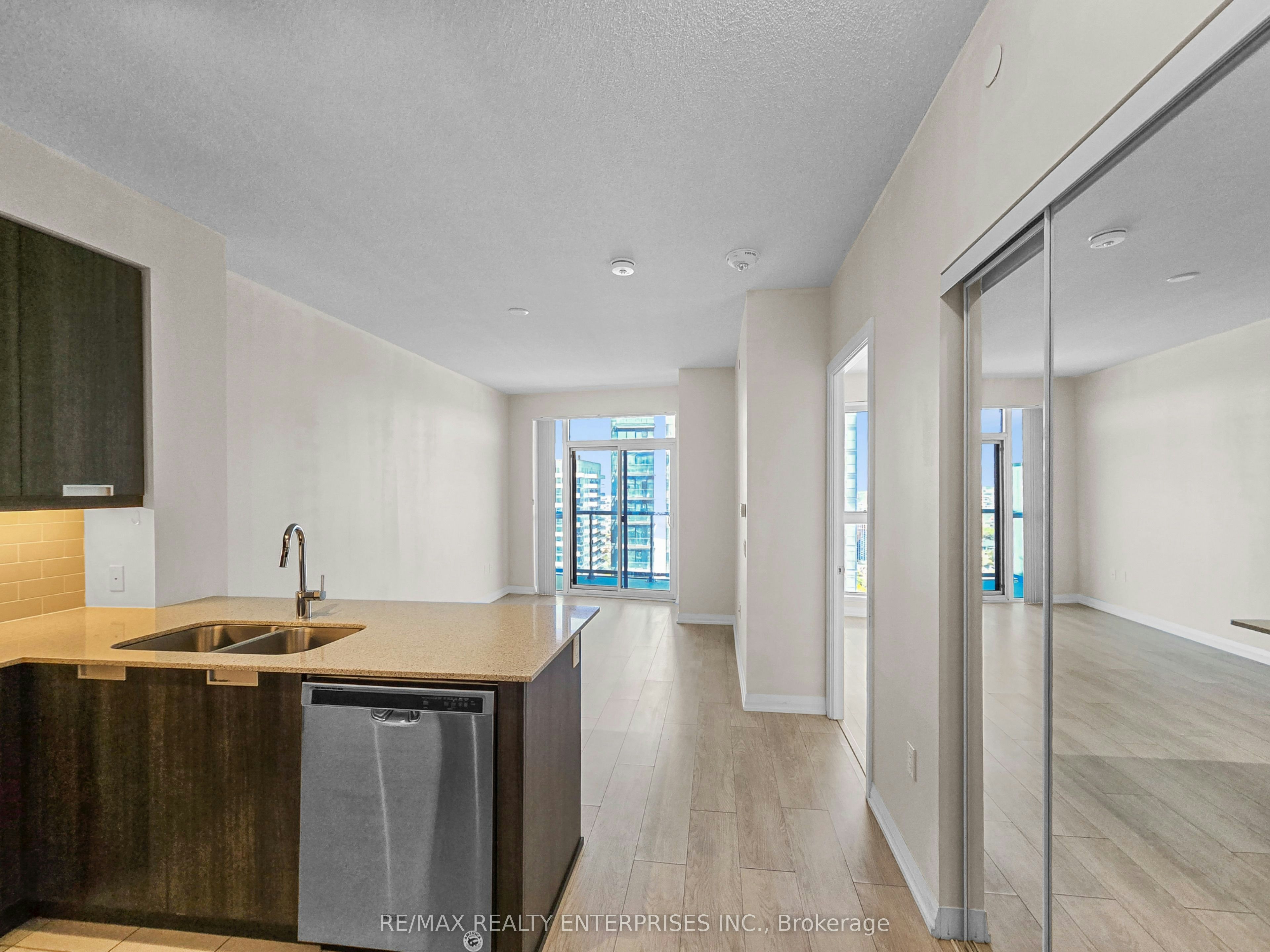 3212-35 Watergarden Drive, Mississauga, ON, L5R 0G8 - 5