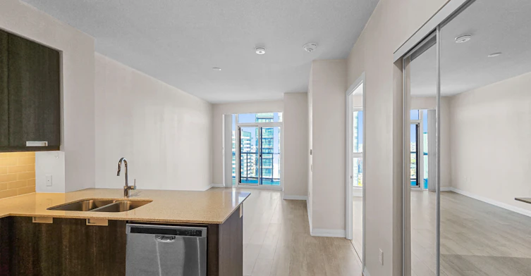3212-35 Watergarden Drive, Mississauga, ON, L5R 0G8 - 5