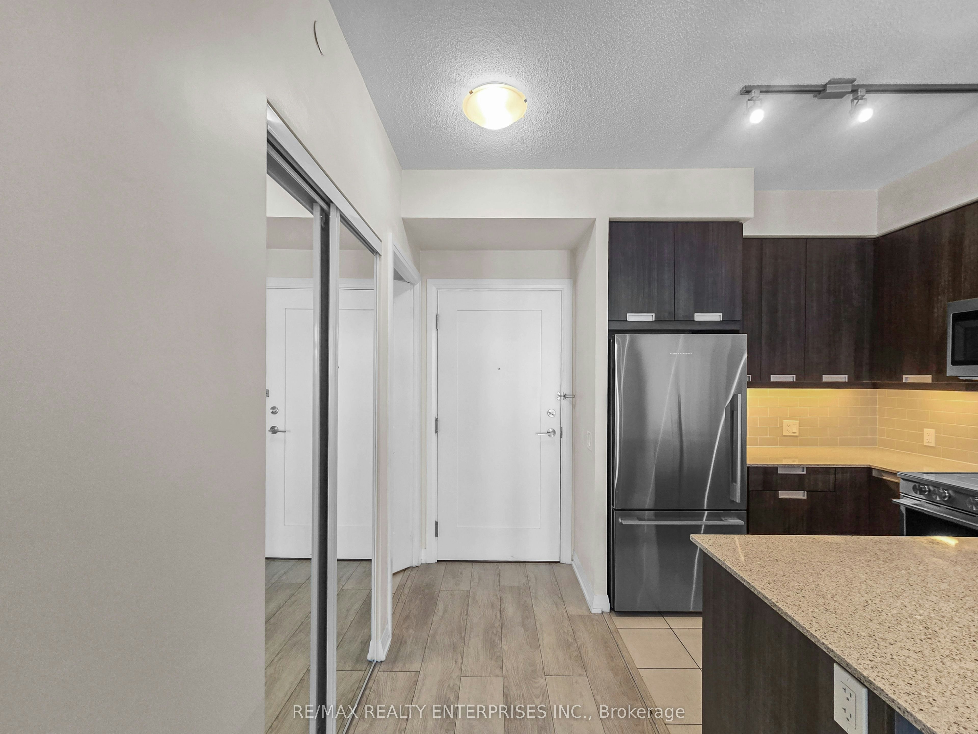 3212-35 Watergarden Drive, Mississauga, ON, L5R 0G8 - 4