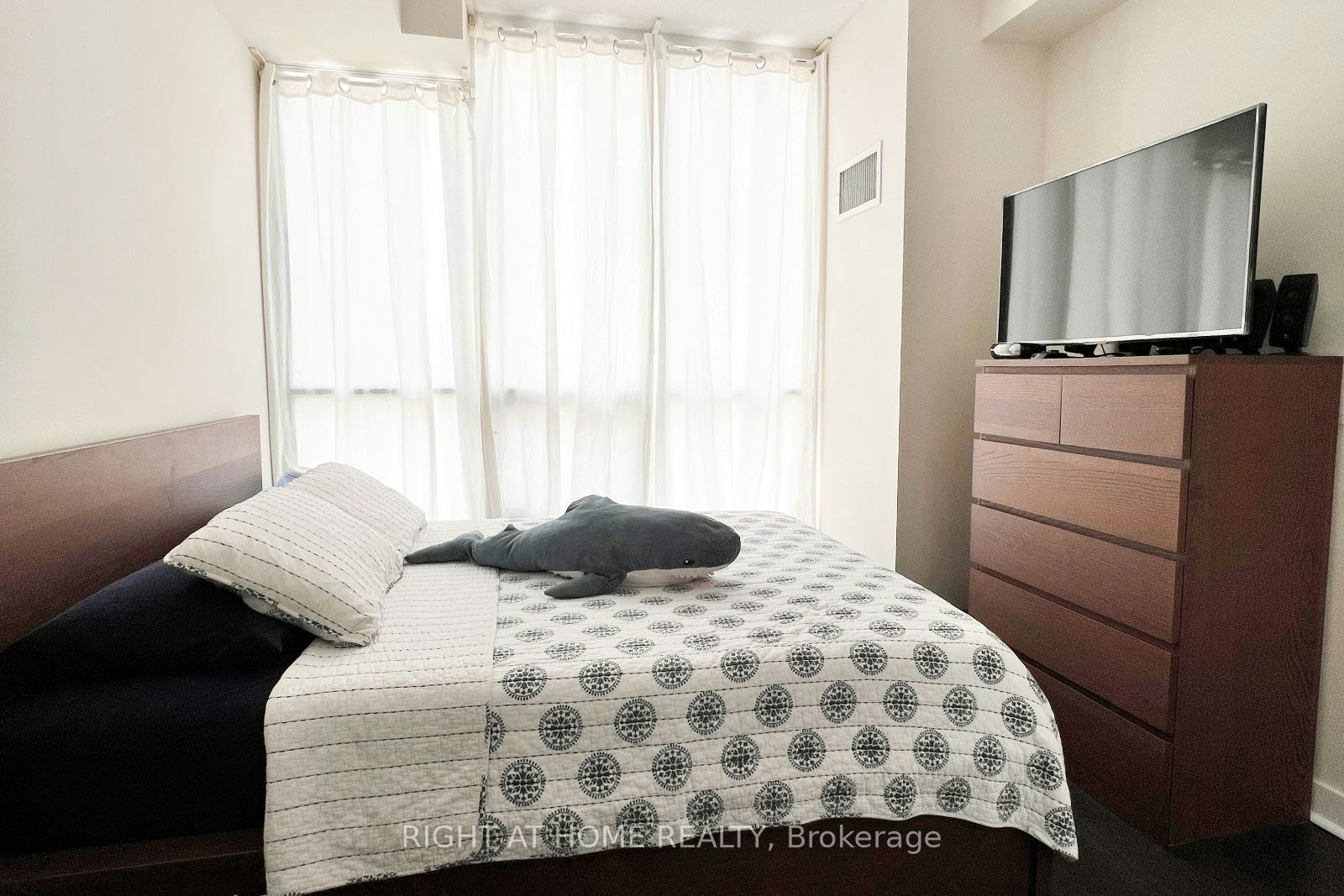 710-3975 Grand Park Drive, Mississauga, ON, L5B 0K4 - 8
