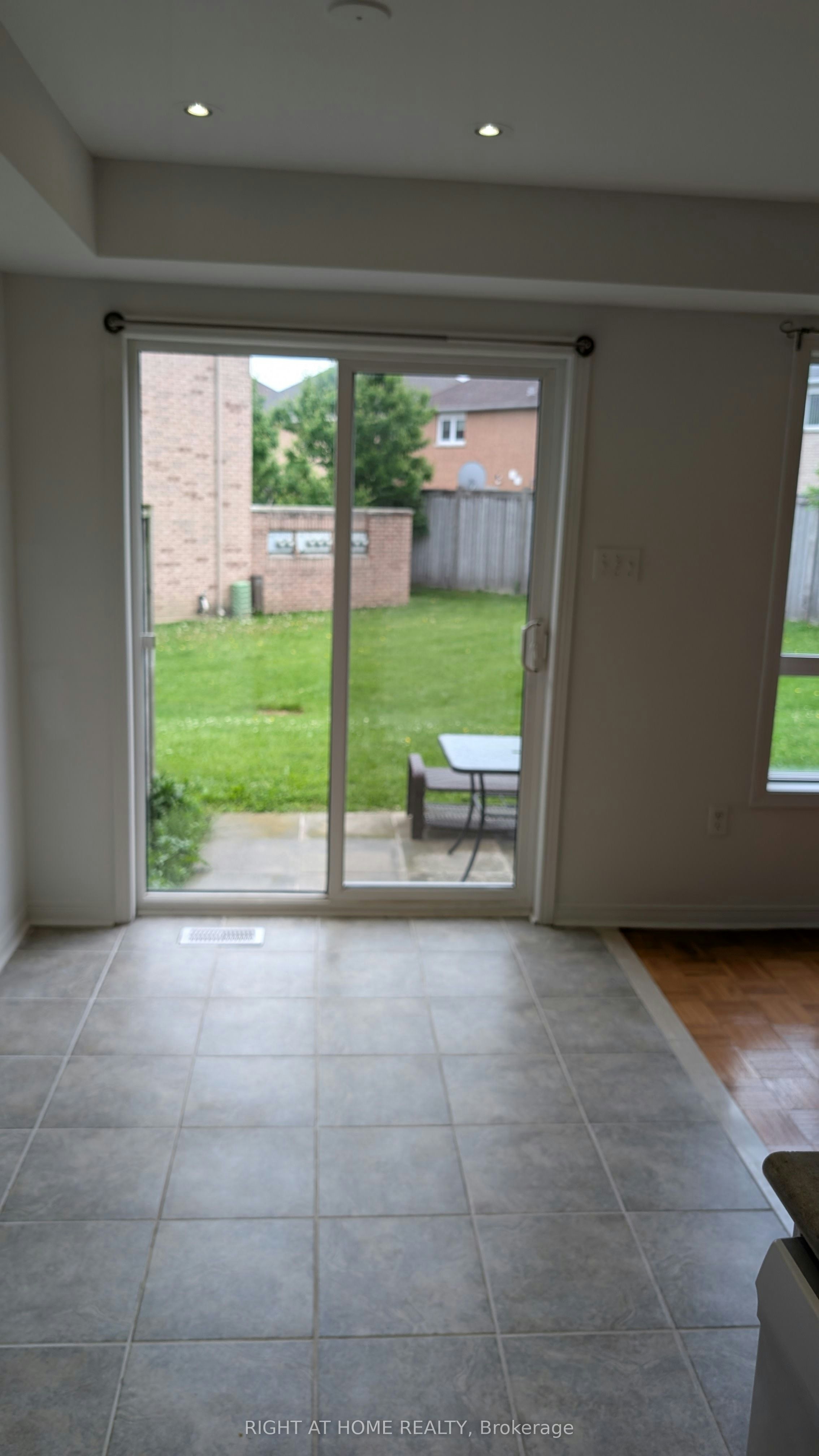 24-770 Othello Court, Mississauga, ON, L5W 1Y2 - 6