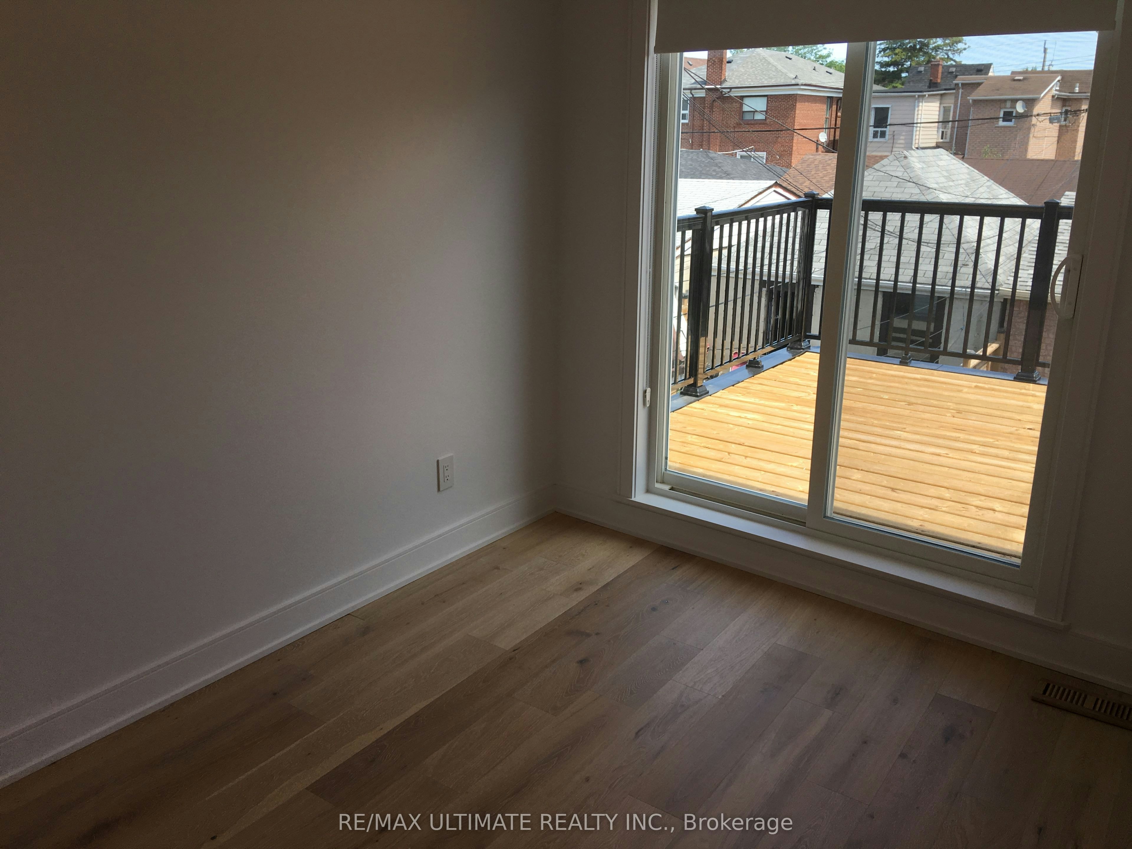 Upper-127 Harvie Avenue, Toronto, ON, M6E 4K5 - 14