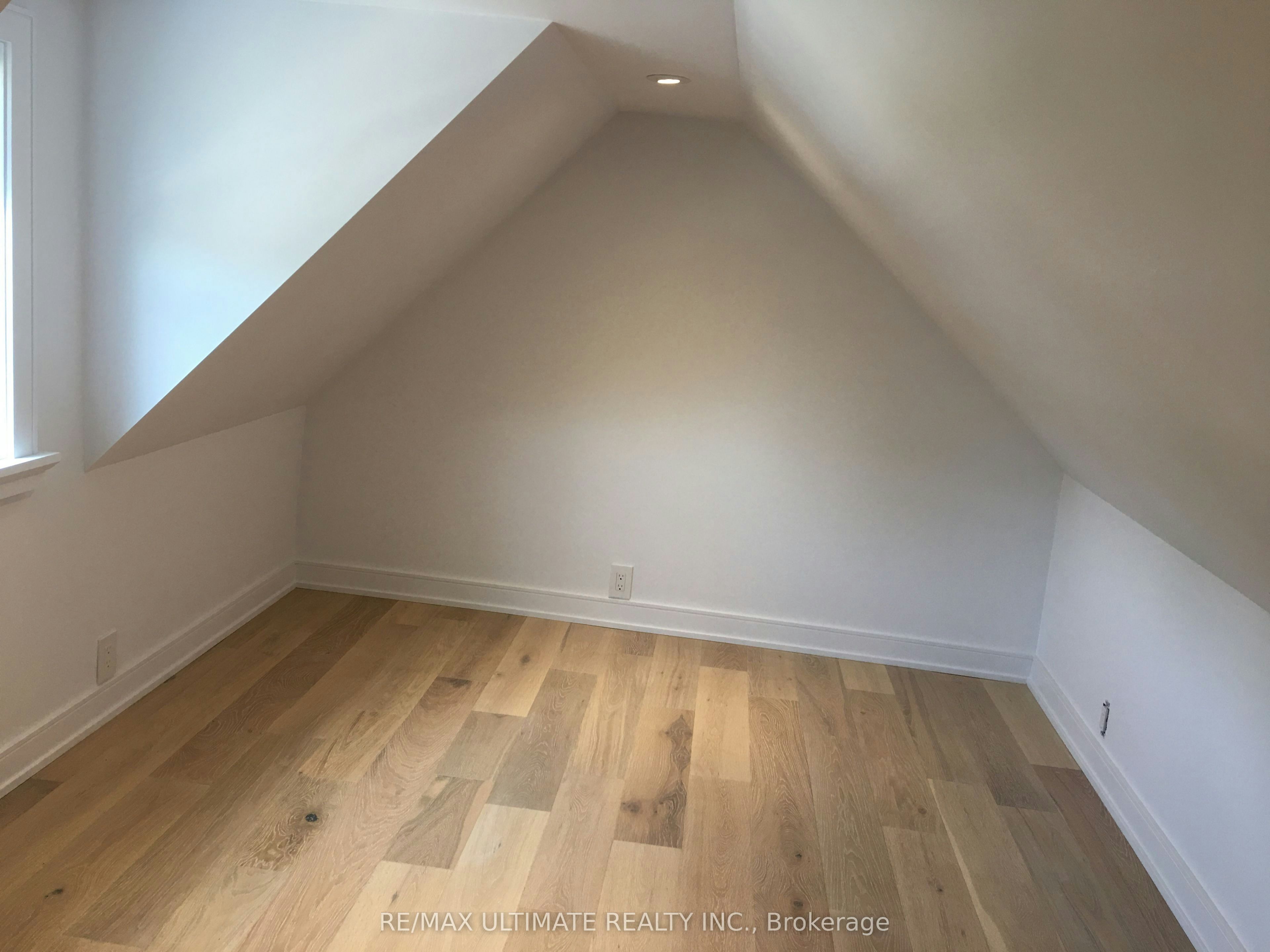 Upper-127 Harvie Avenue, Toronto, ON, M6E 4K5 - 17