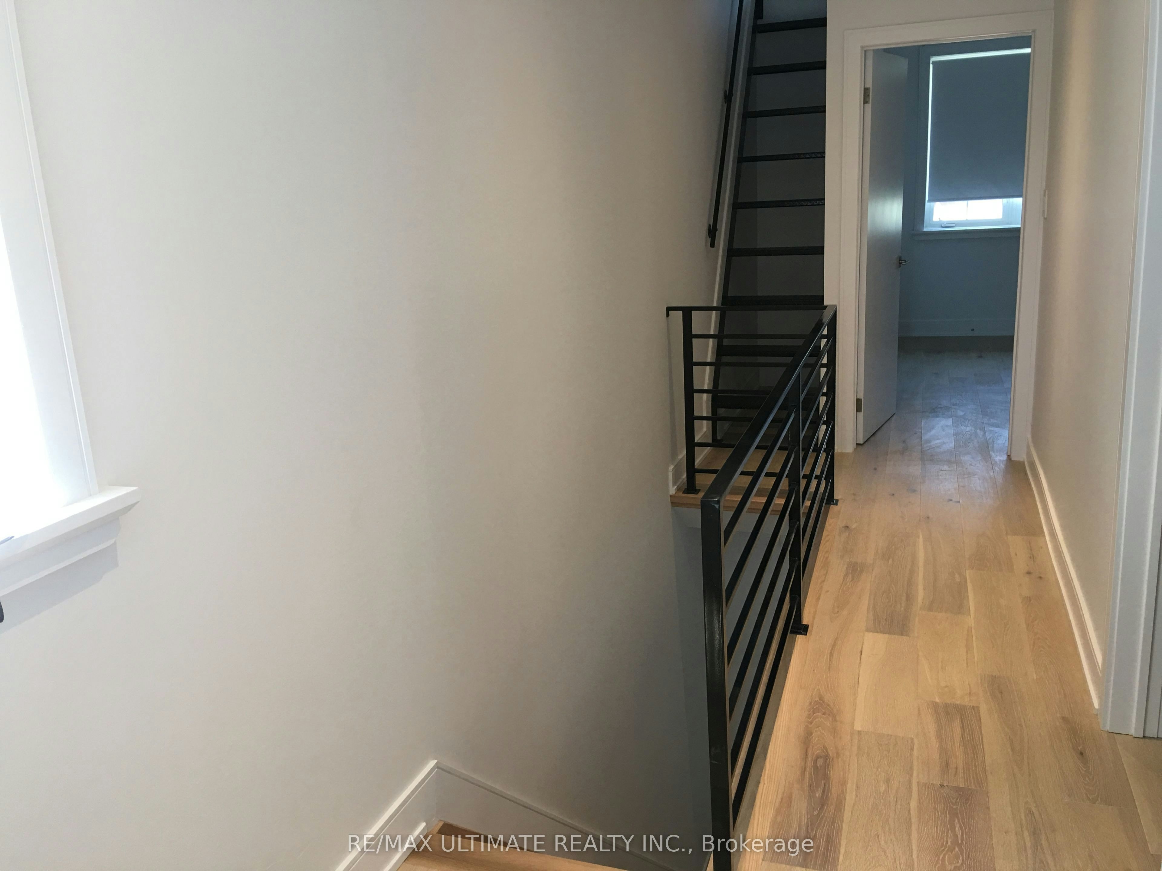 Upper-127 Harvie Avenue, Toronto, ON, M6E 4K5 - 9