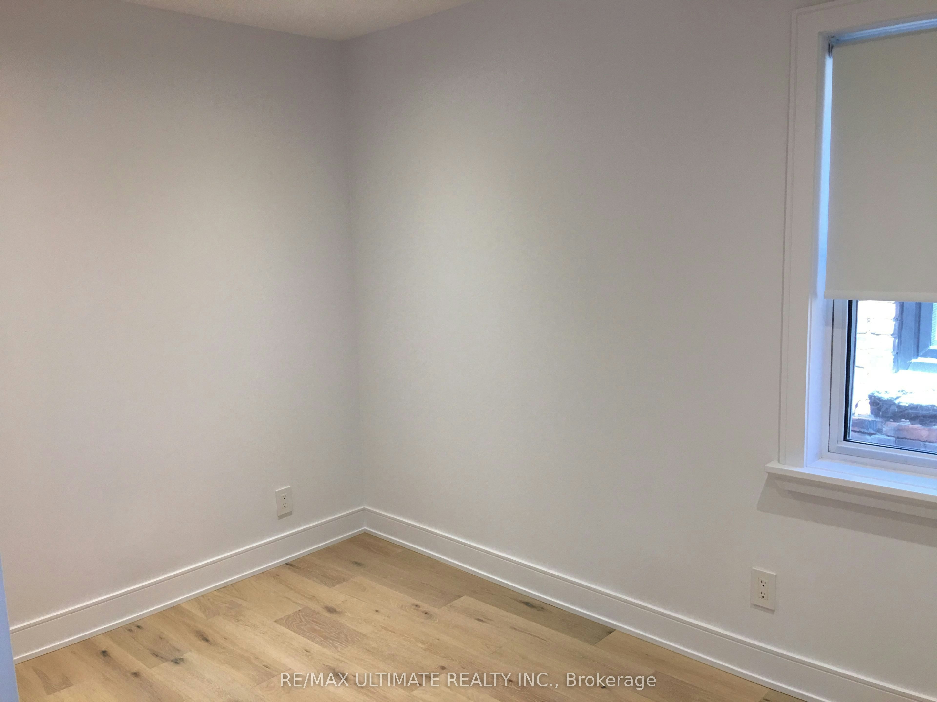 Upper-127 Harvie Avenue, Toronto, ON, M6E 4K5 - 12