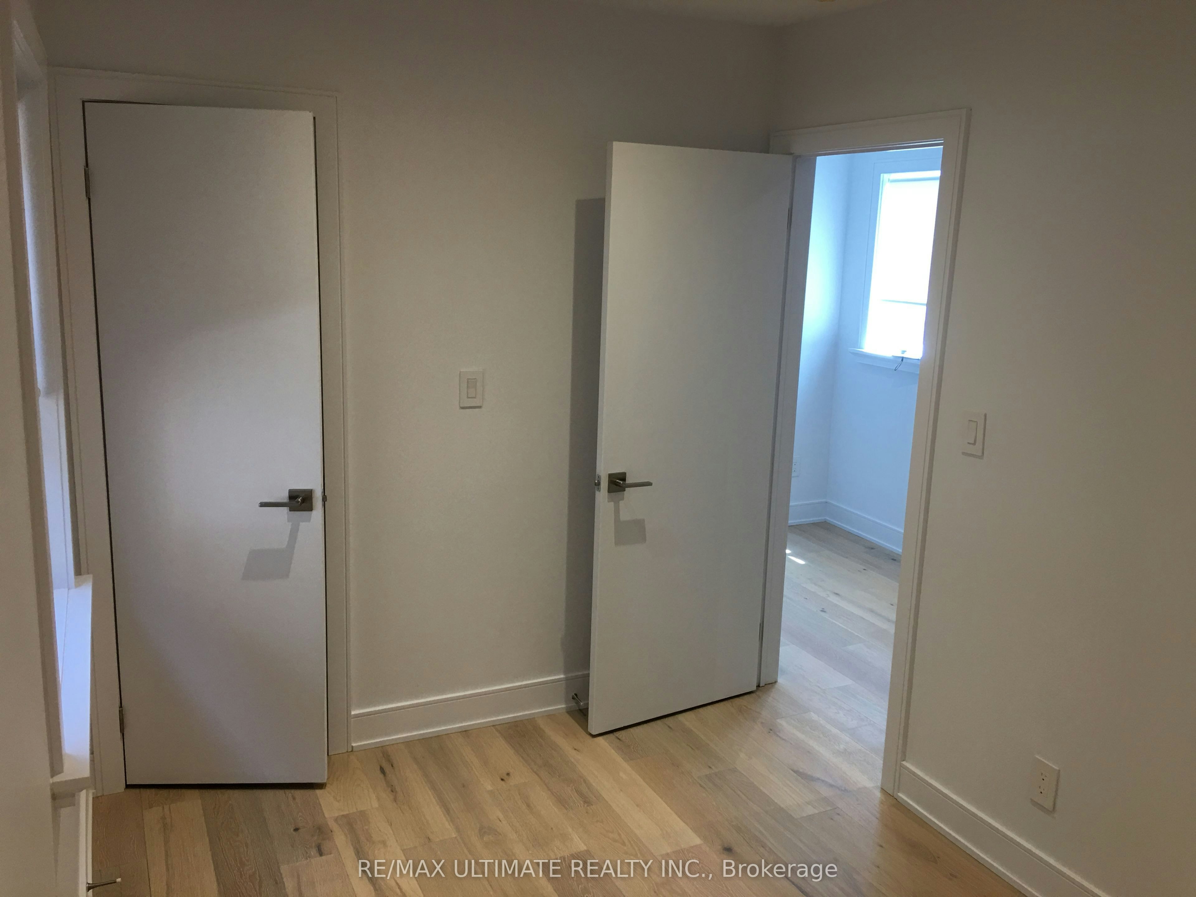 Upper-127 Harvie Avenue, Toronto, ON, M6E 4K5 - 13