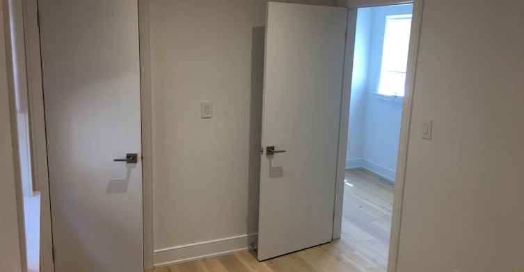 Upper-127 Harvie Avenue, Toronto, ON, M6E 4K5 - 13
